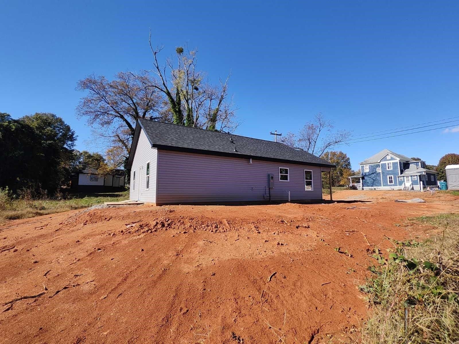 106 New Street. Gaffney, SC 29340