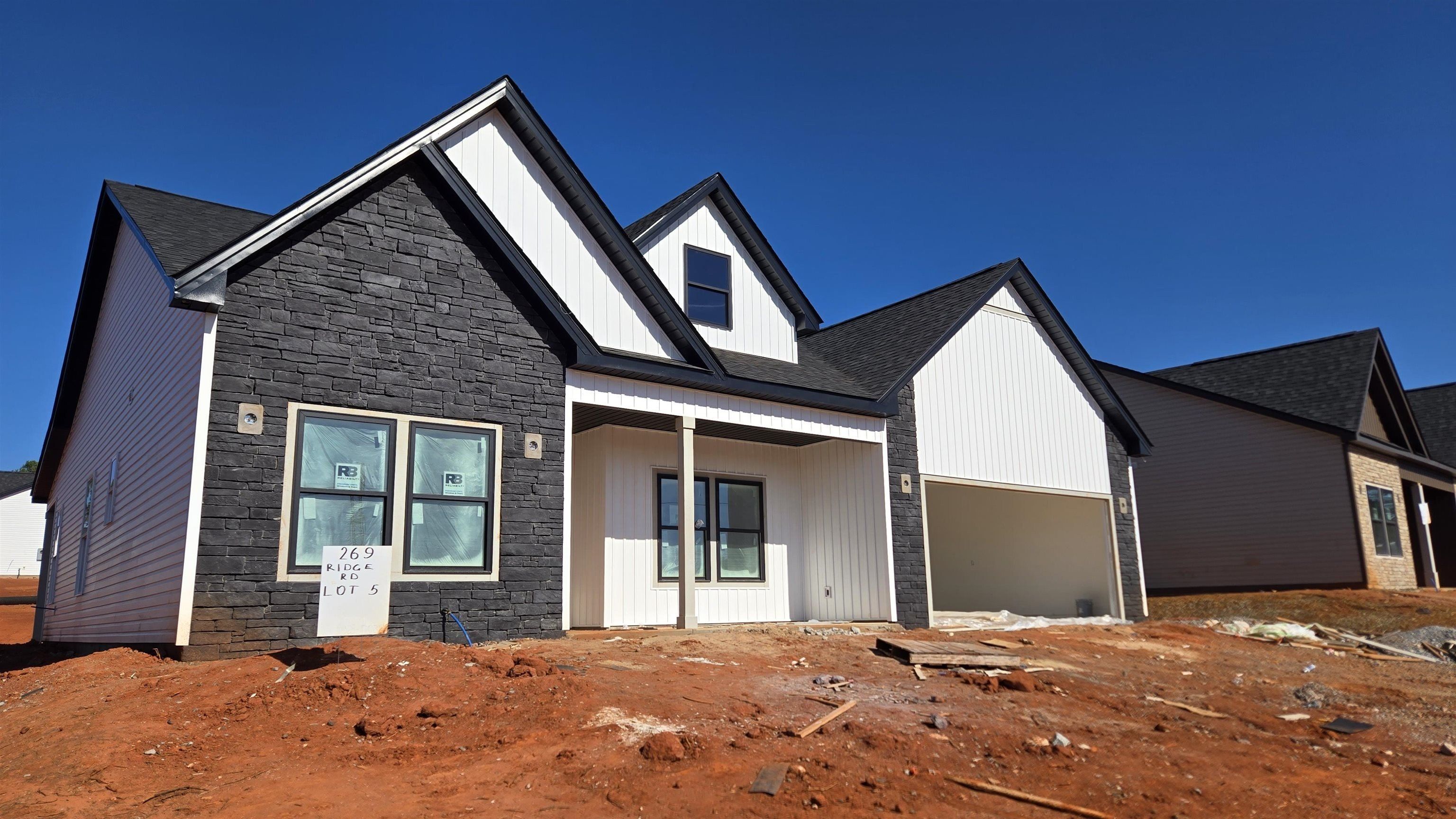 269 Ridge Road. Wellford, SC 29385