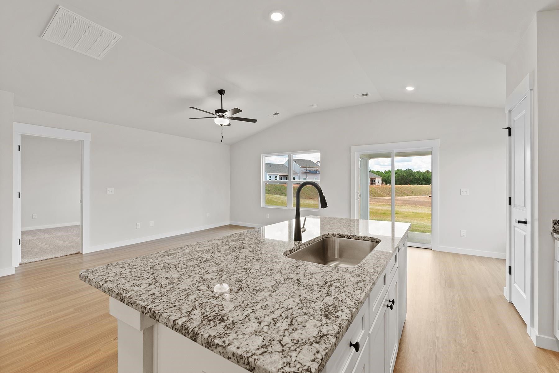 1496 Wild Indigo Way. Moore, SC 29369