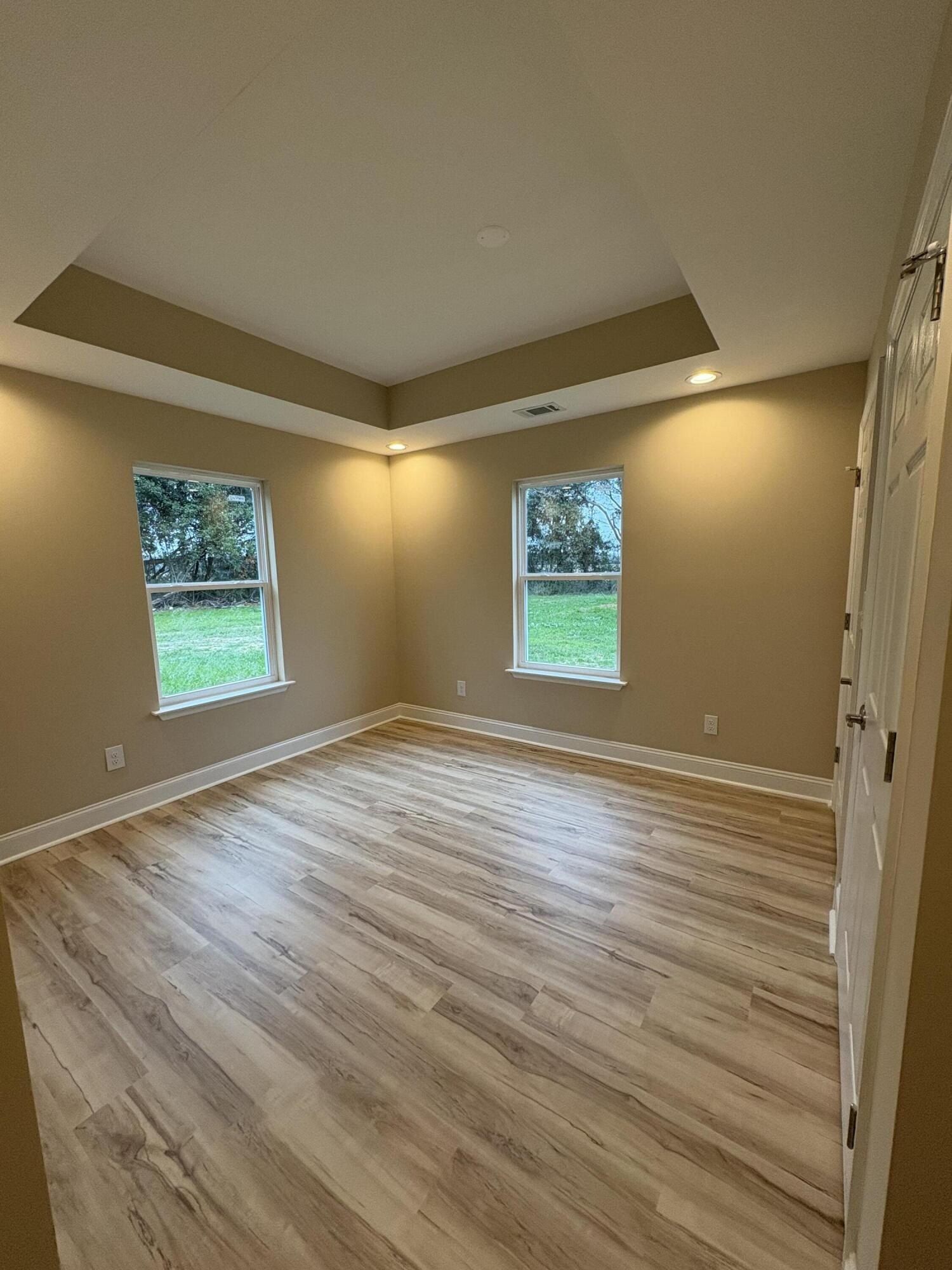 192 E Avocado. Santee, SC 29142