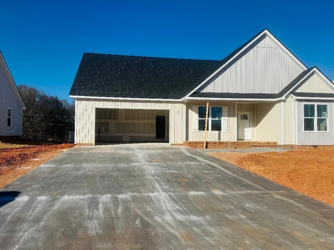 724 Mello Drive. Lyman, SC 29365