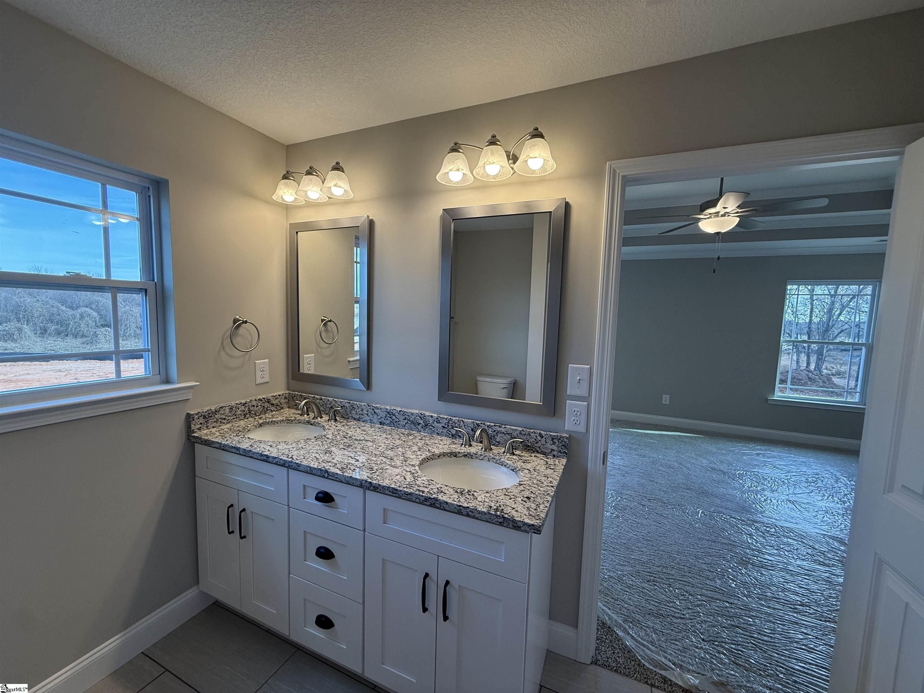 341 Little Mountain Circle. Inman, SC 29349