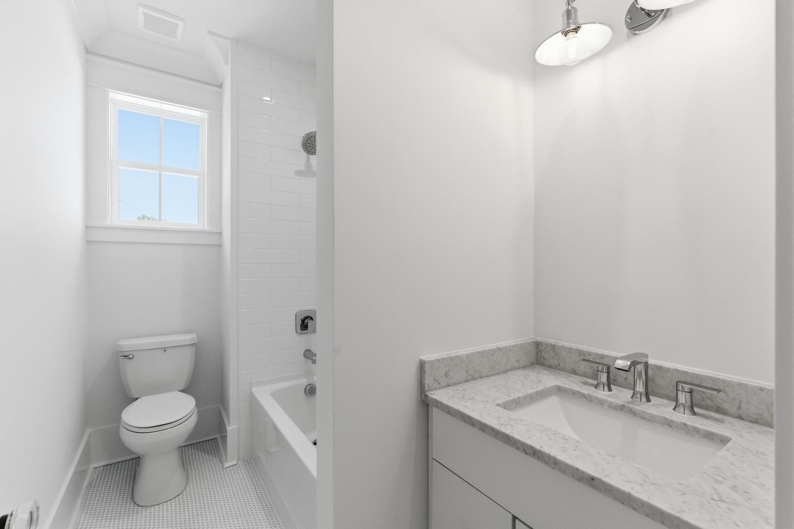 832 Mccants Drive. Mount Pleasant, SC 29464