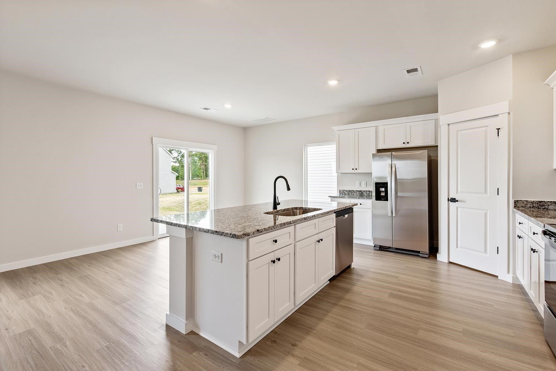 1424 Wild Indigo Way. Moore, SC 29369