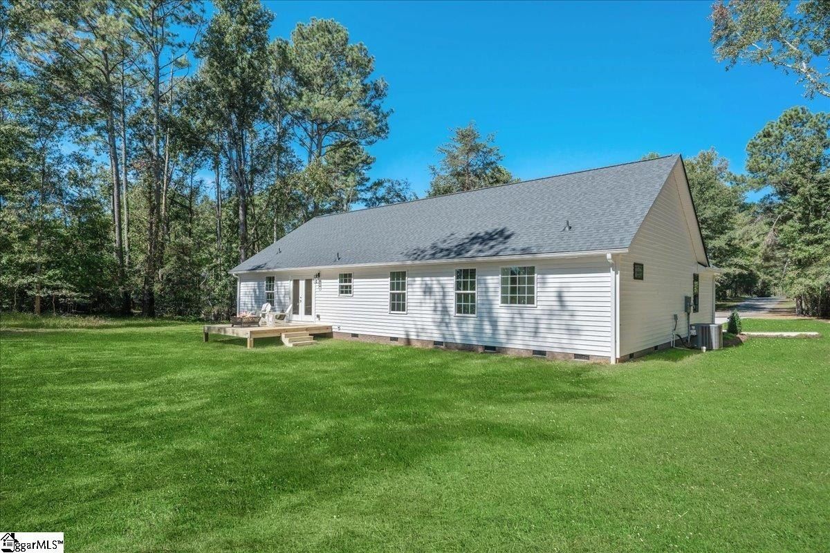 1005 Cove Circle. Anderson, SC 29626