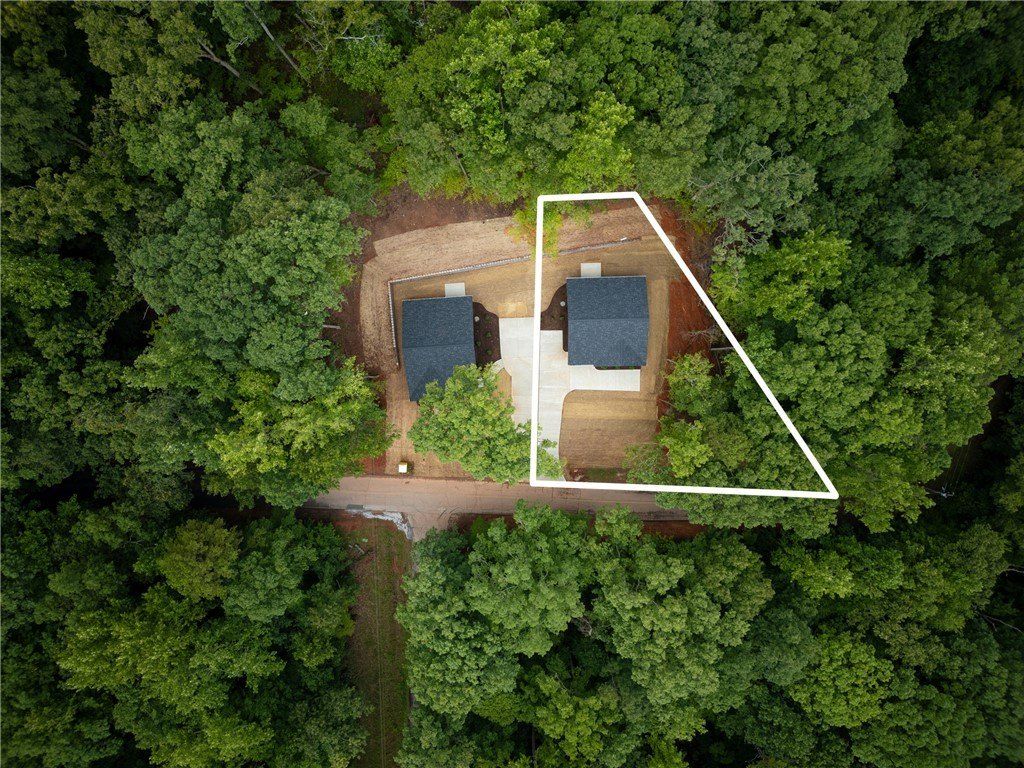 306 Hickory Trail. Westminster, SC 29693