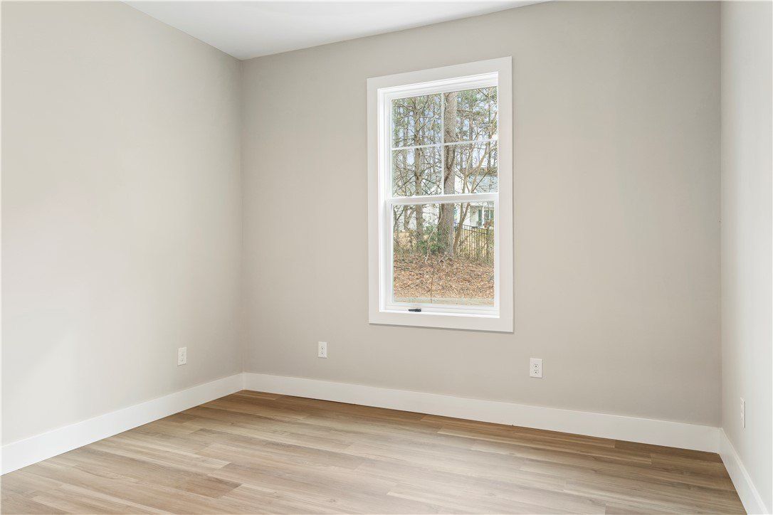 221 Cub Cove Drive. Walhalla, SC 29691