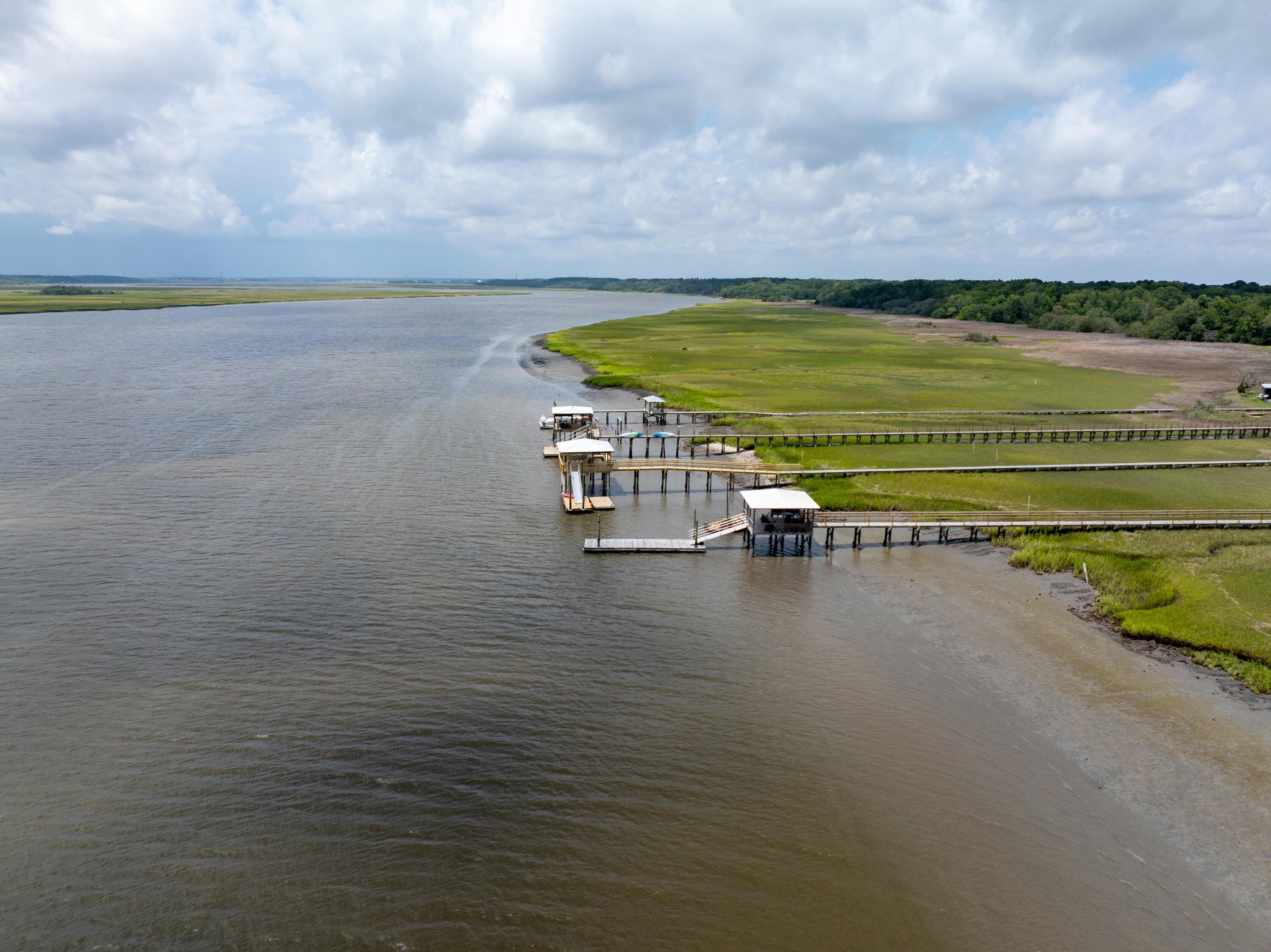 2008 Riverbend Drive. Charleston, SC 29412