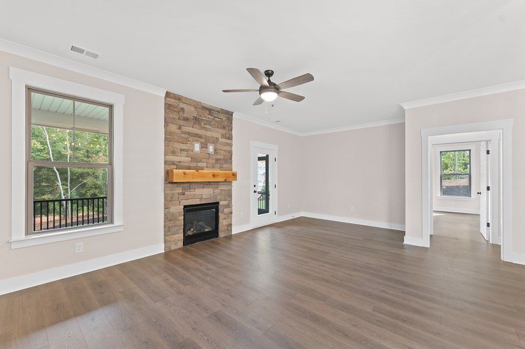106 Armory Ct. Ninety Six, SC 29666