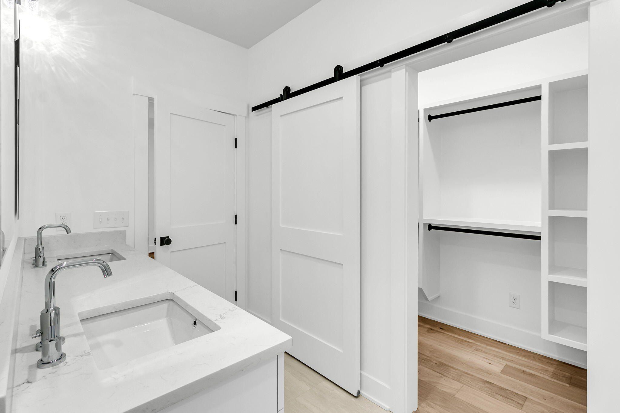 1921 Chestnut Oak Lane. Charleston, SC 29414