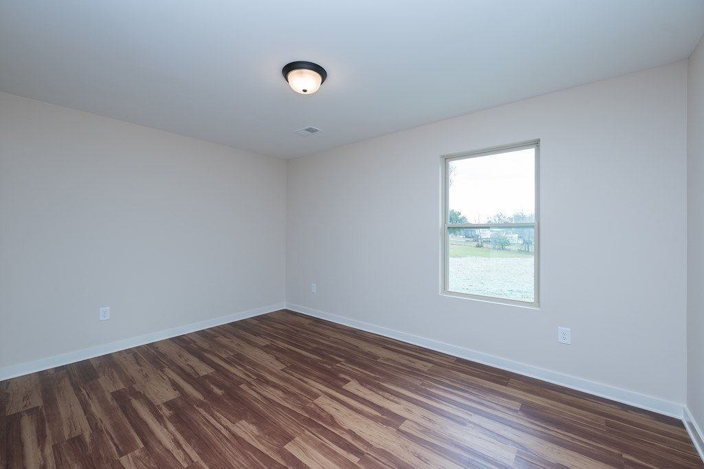 79 Simpson Creek Rd. Laurens, SC 29360