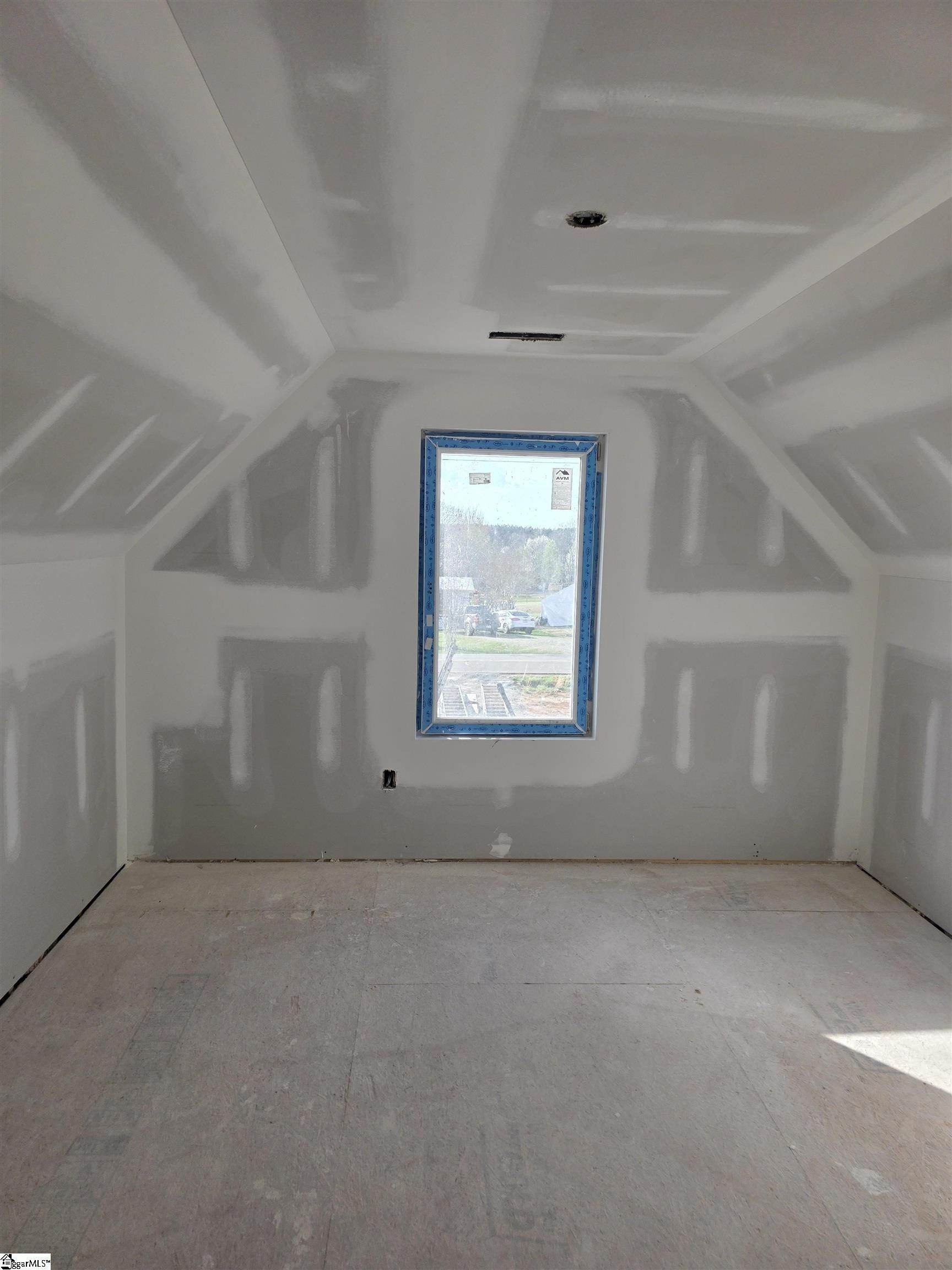 992 Bumblebee Lane. Wellford, SC 29385