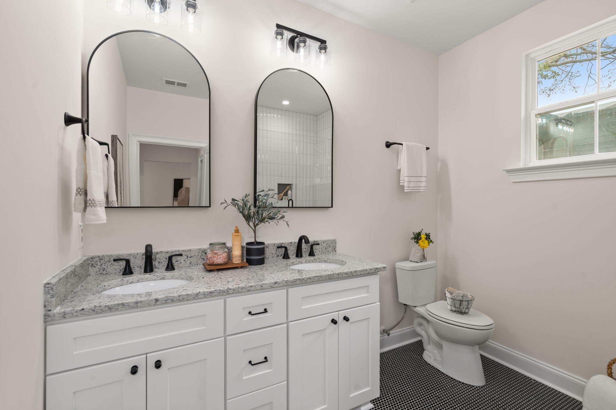 1937 Token Street. North Charleston, SC 29405