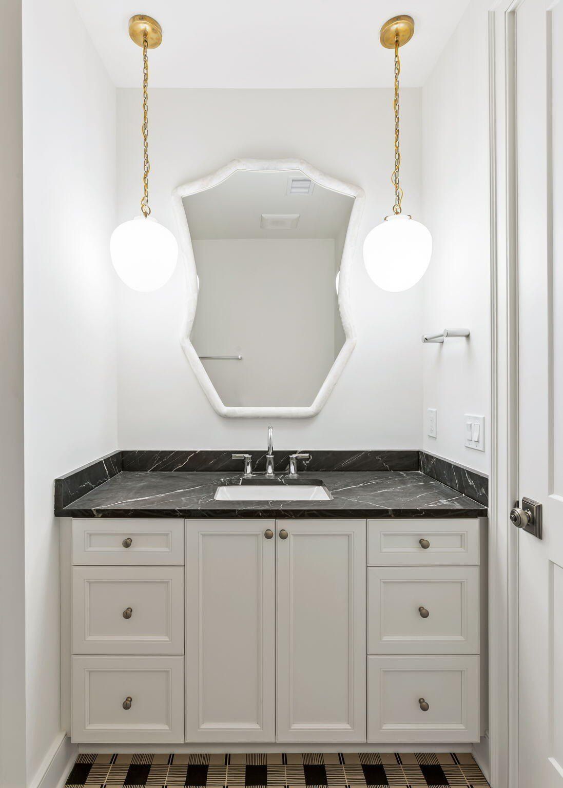 747 Hill Street. Mount Pleasant, SC 29464