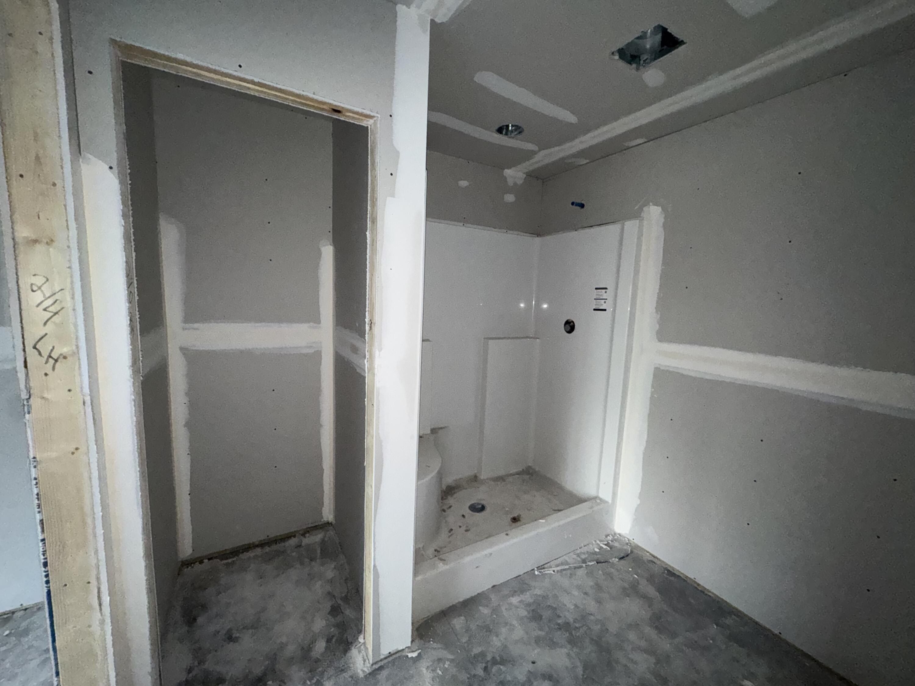 4525 Easy Street. Rembert, SC 29128