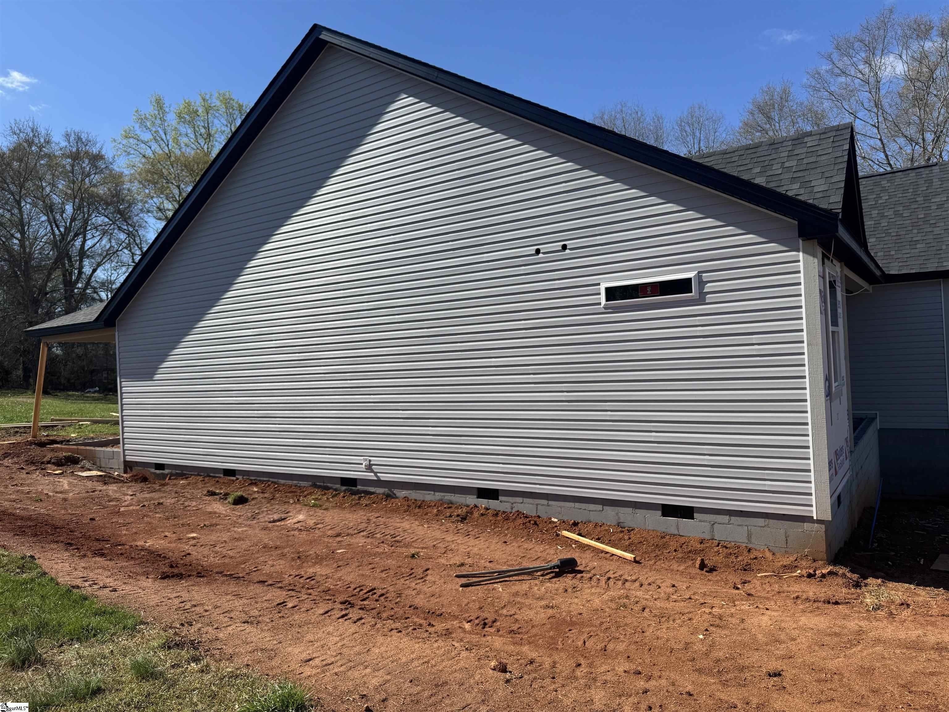 311 Davis Road. Liberty, SC 29657