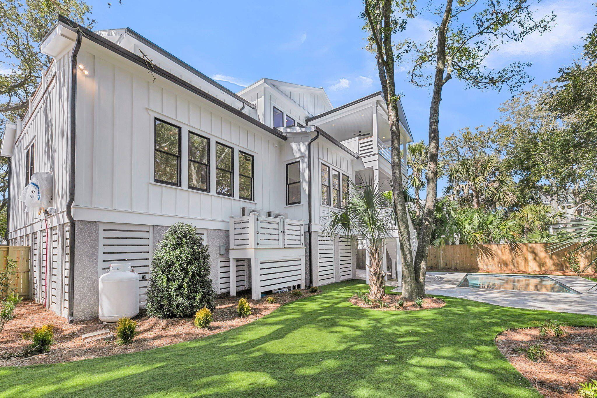 6 29Th Avenue. Isle Of Palms, SC 29451