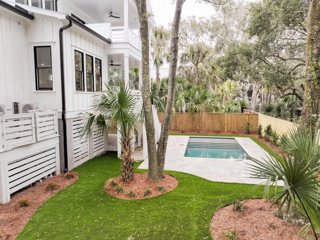 6 29Th Avenue. Isle Of Palms, SC 29451