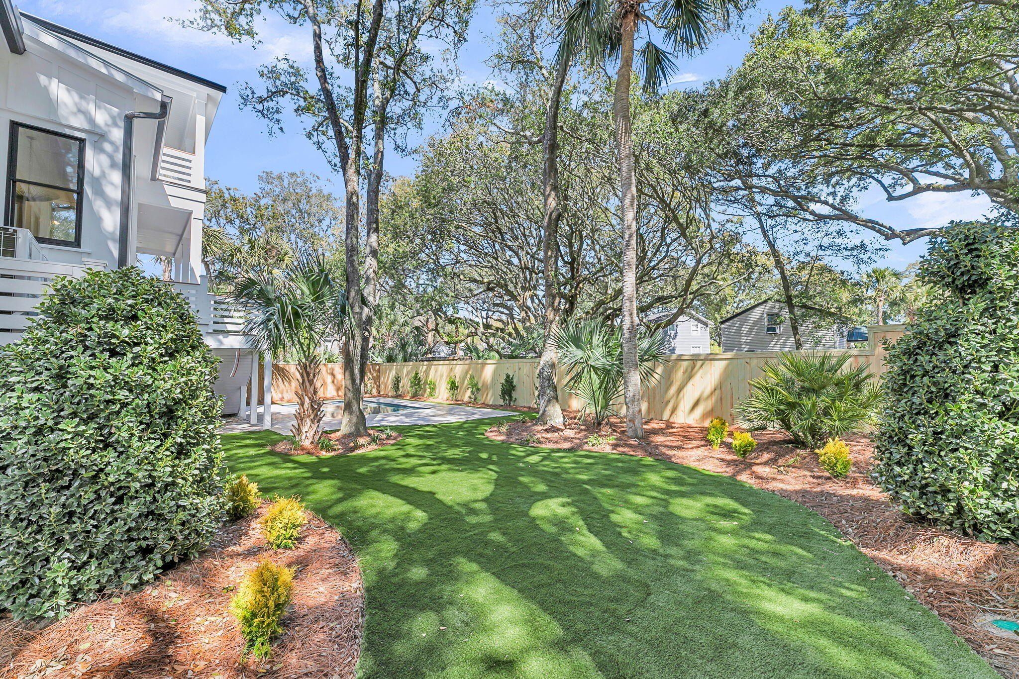 6 29Th Avenue. Isle Of Palms, SC 29451