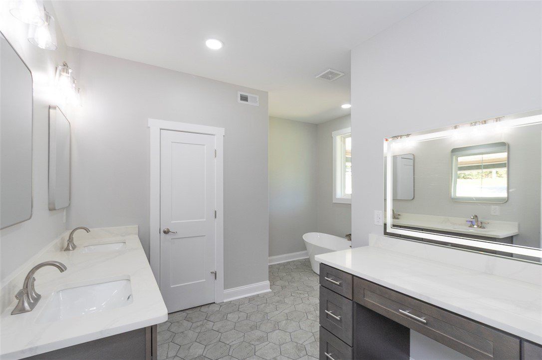 45 Bigmouth Cove. Iva, SC 29655