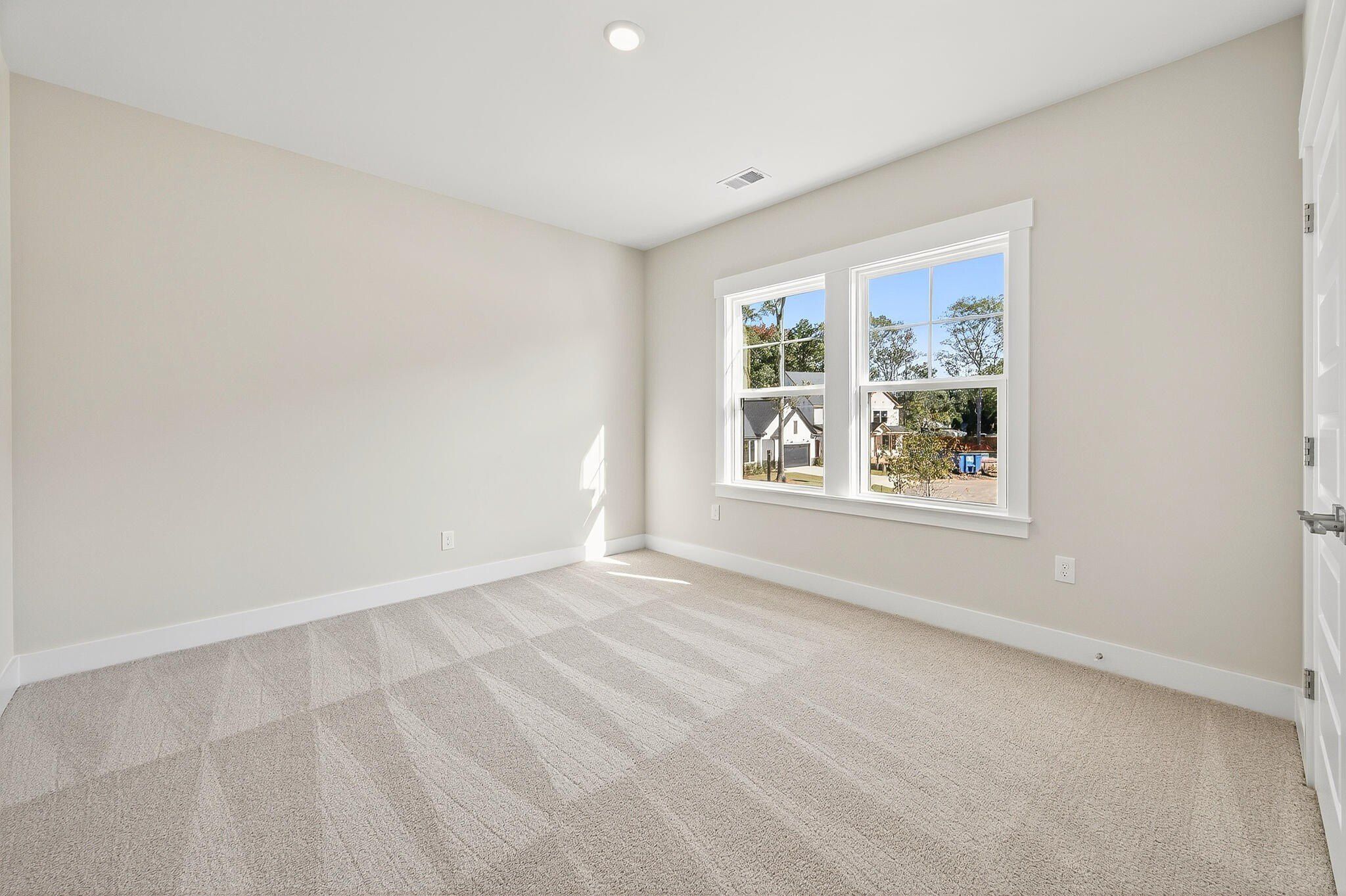 226 Creek Pointe Dr. Moncks Corner, SC 29461