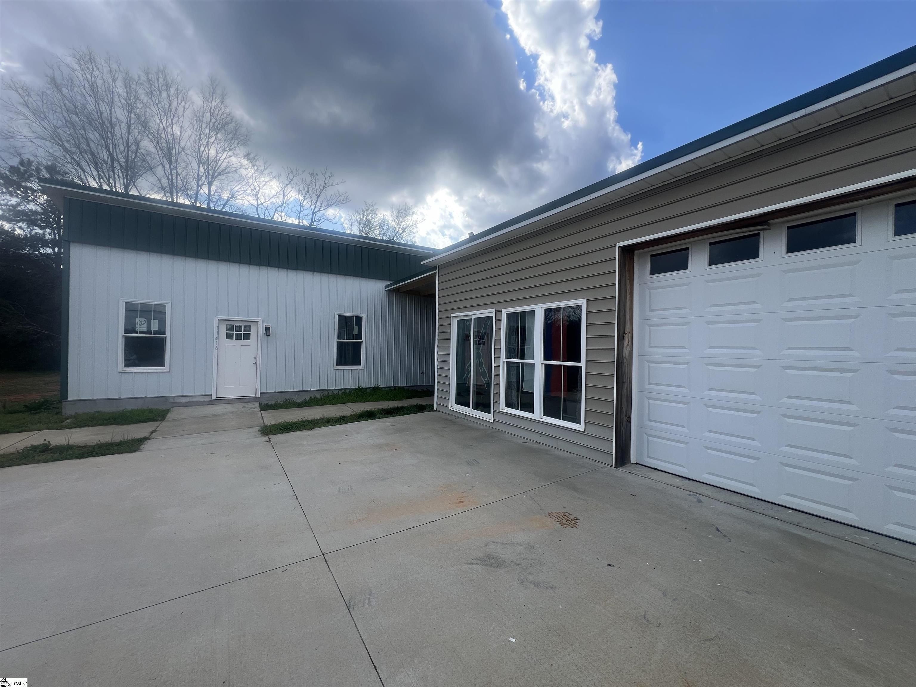 11416 39 Highway. Cross Hill, SC 29332