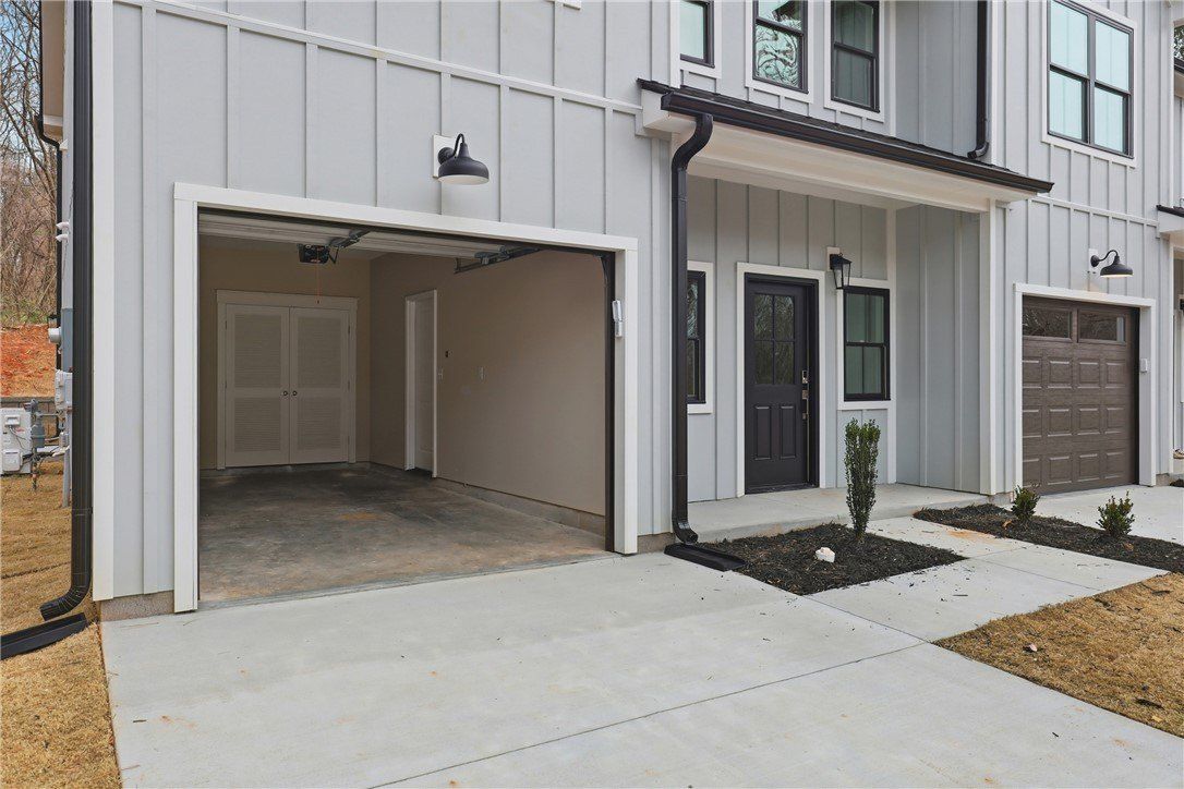 216 Giles Street. Anderson, SC 29621