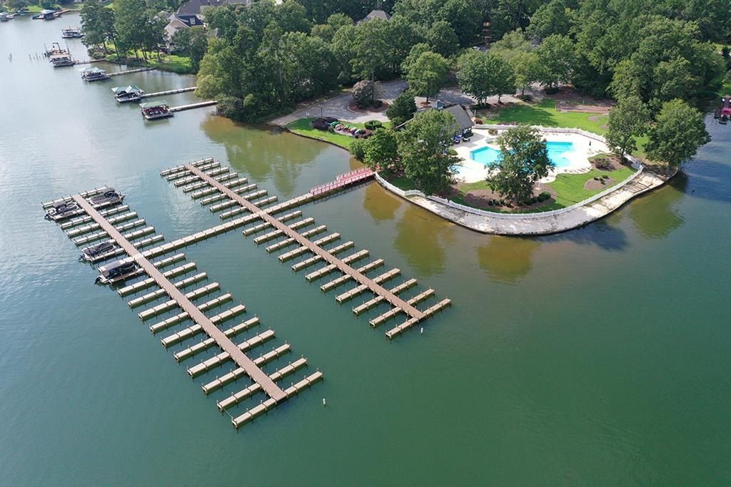 244 Arsenal Dr. Ninety Six, SC 29666