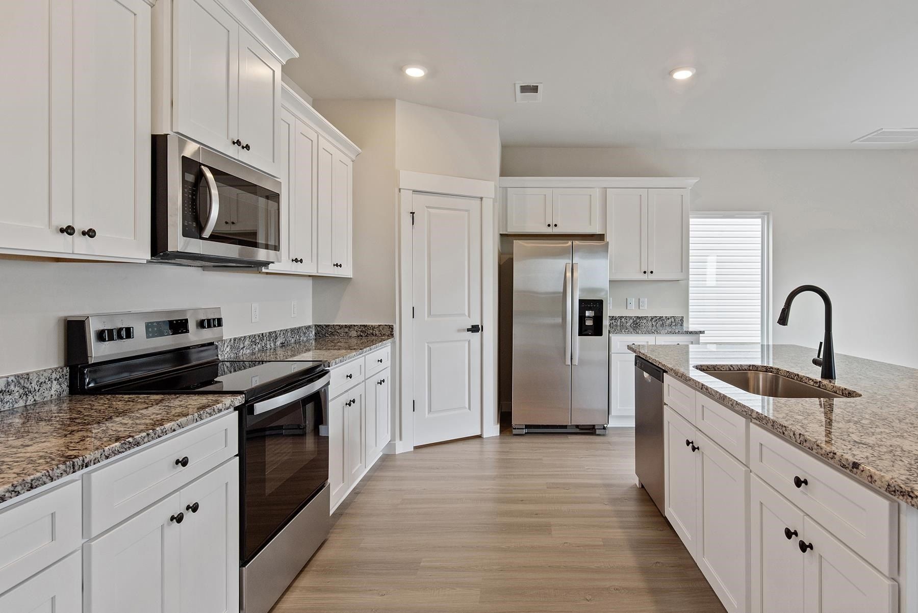 1424 Wild Indigo Way. Moore, SC 29369