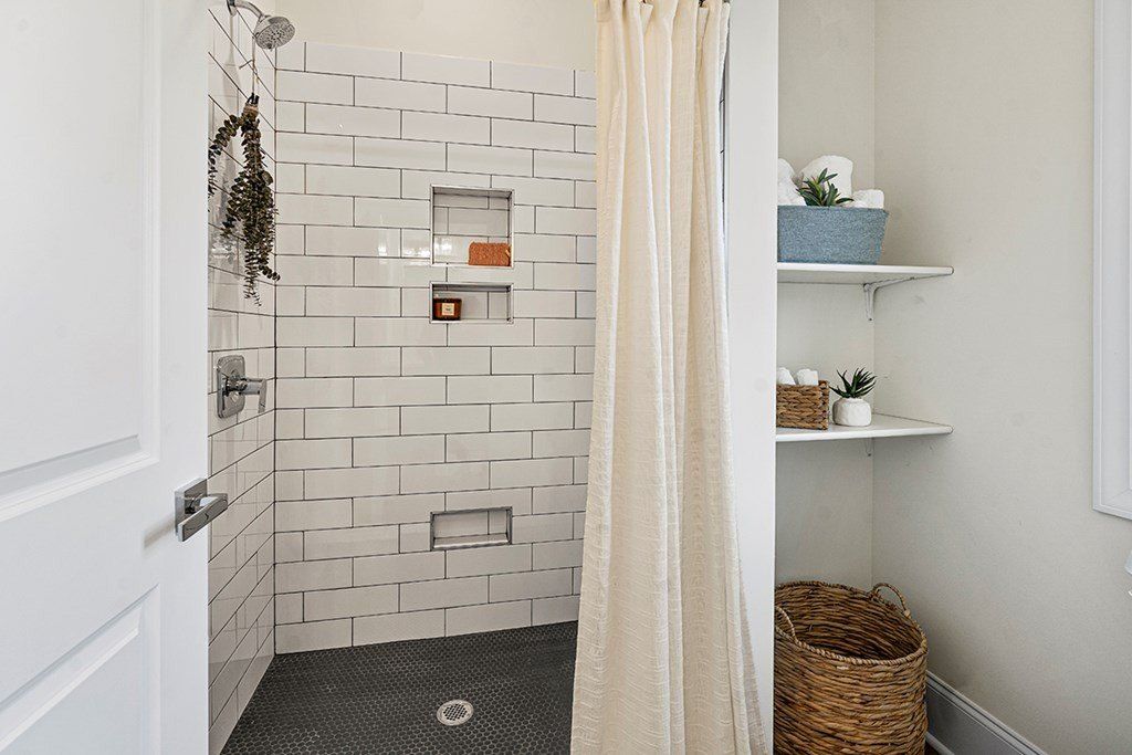 109 Kalyn Court. Greenwood, SC 29649