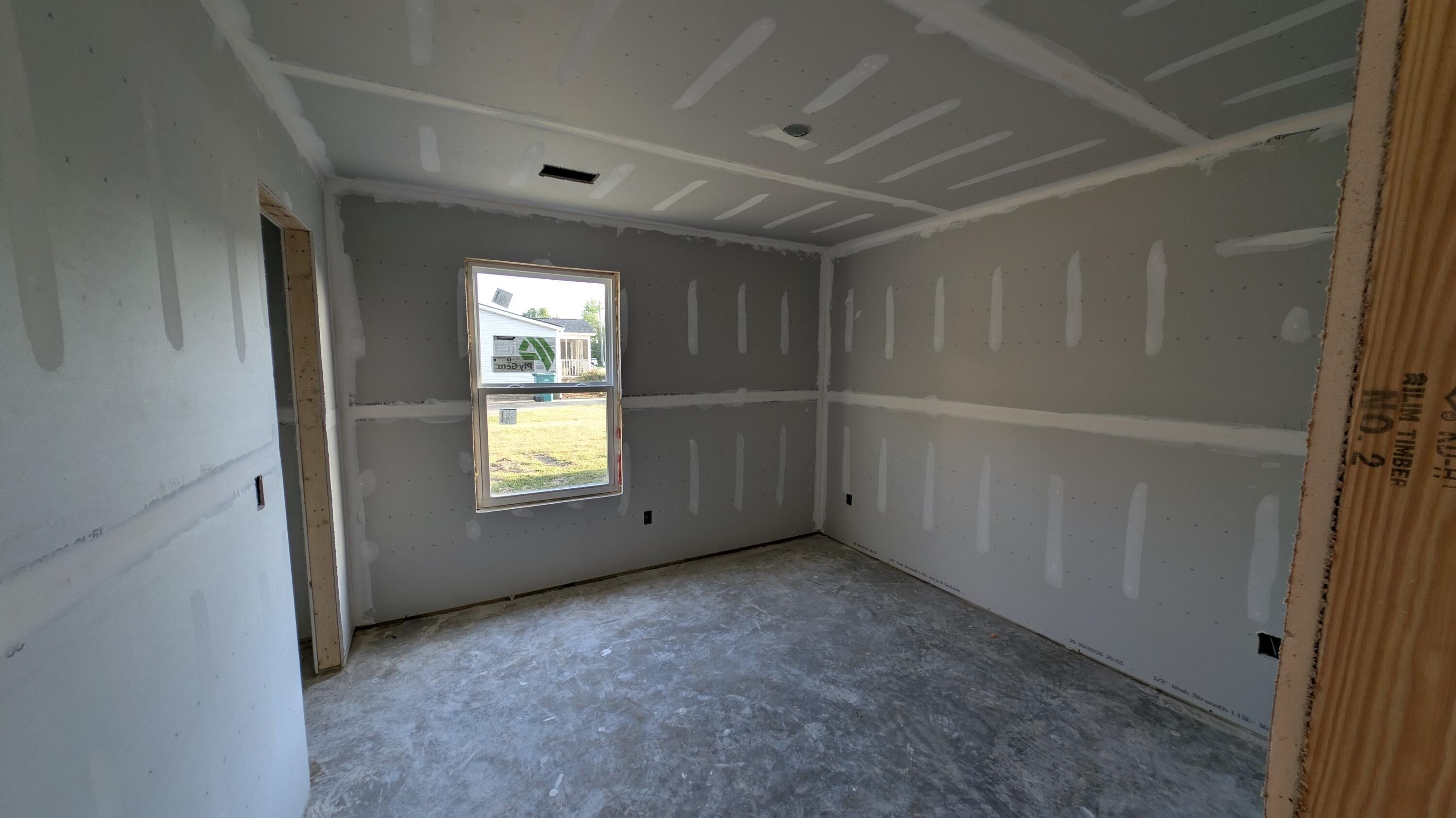 3585 Delaware Drive. Dalzell, SC 29040