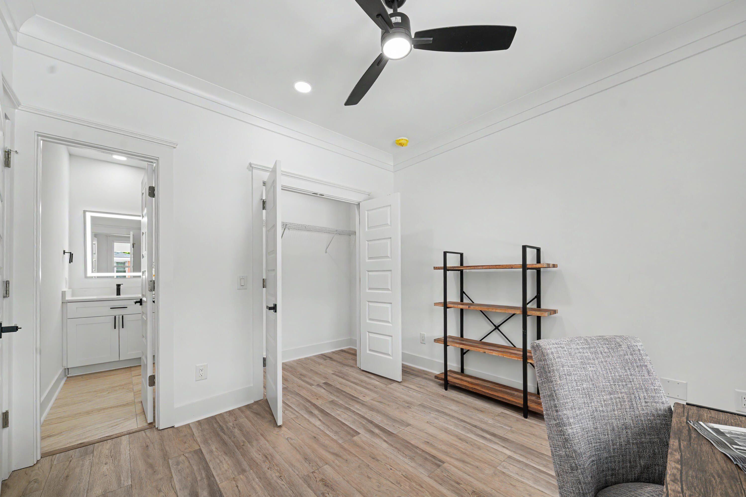 2016 Comstock Avenue. North Charleston, SC 29405