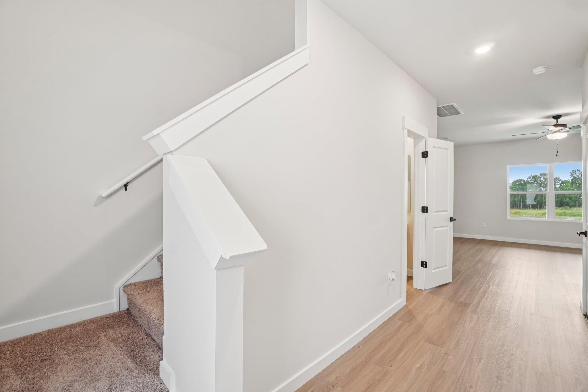 1216 Crested Iris Street. Moore, SC 29369