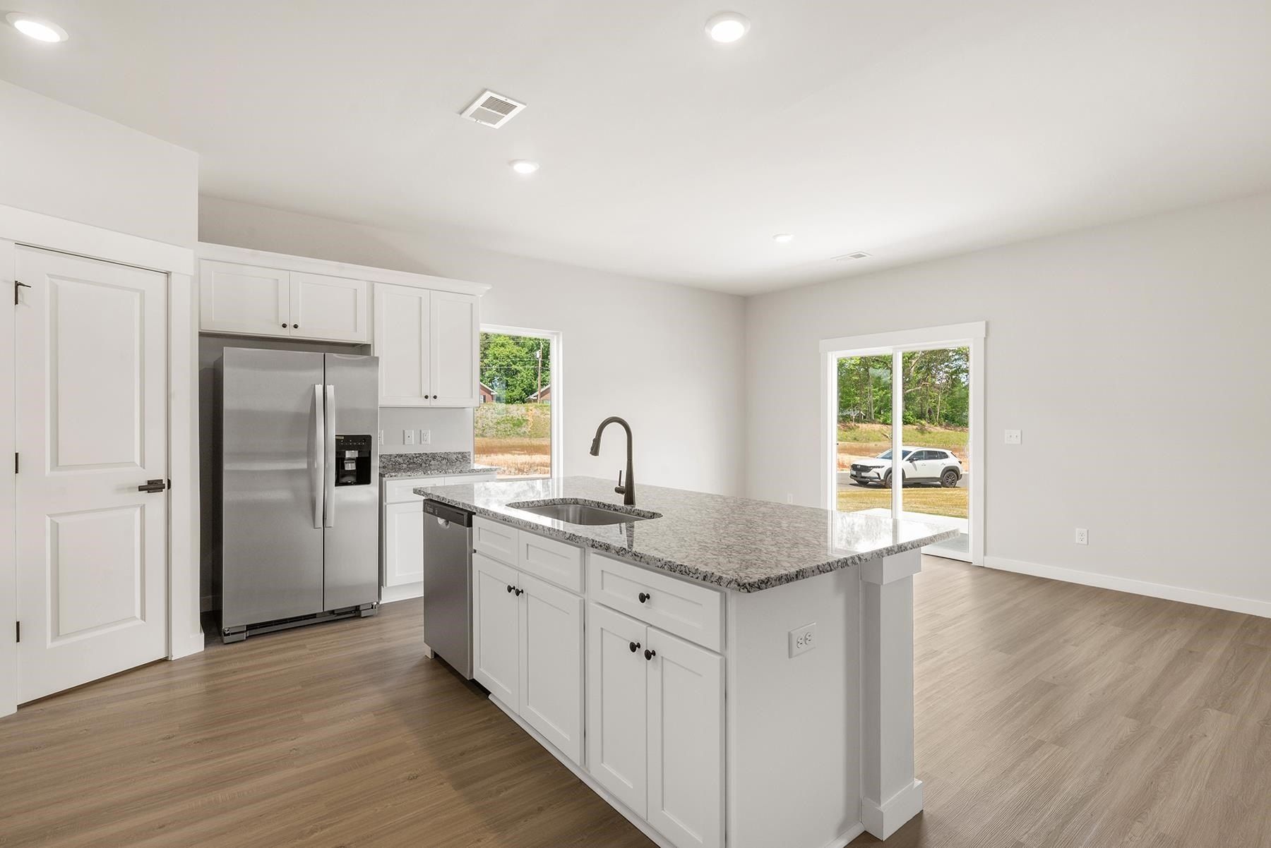 1237 Crested Iris Street. Moore, SC 29369