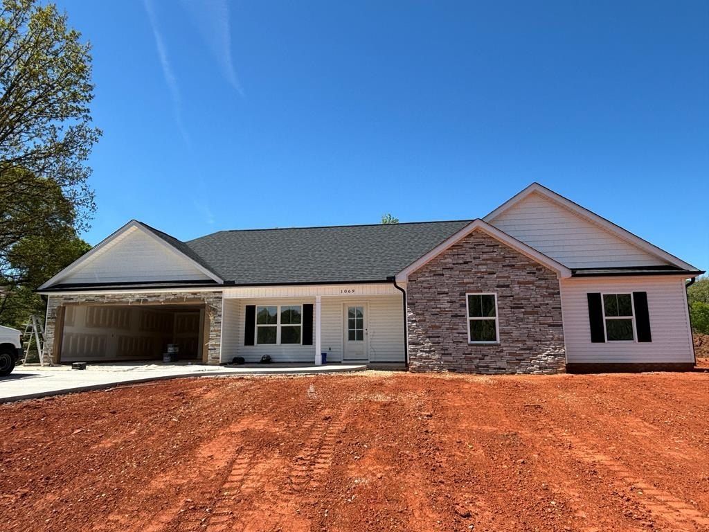 1069 N Green River. Gaffney, SC 29341