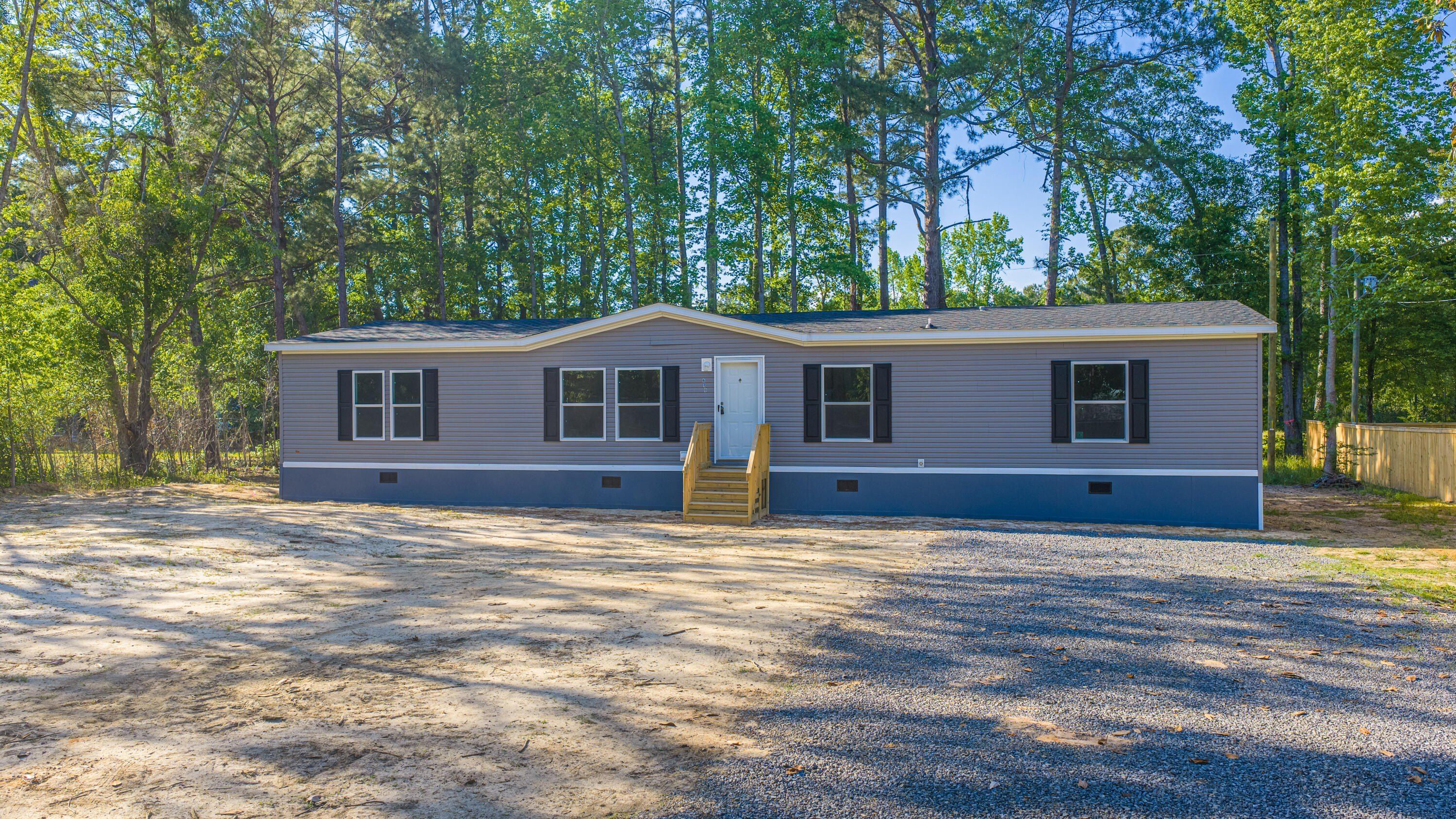 610 Rabbitpatch Lane. Saint Stephen, SC 29479