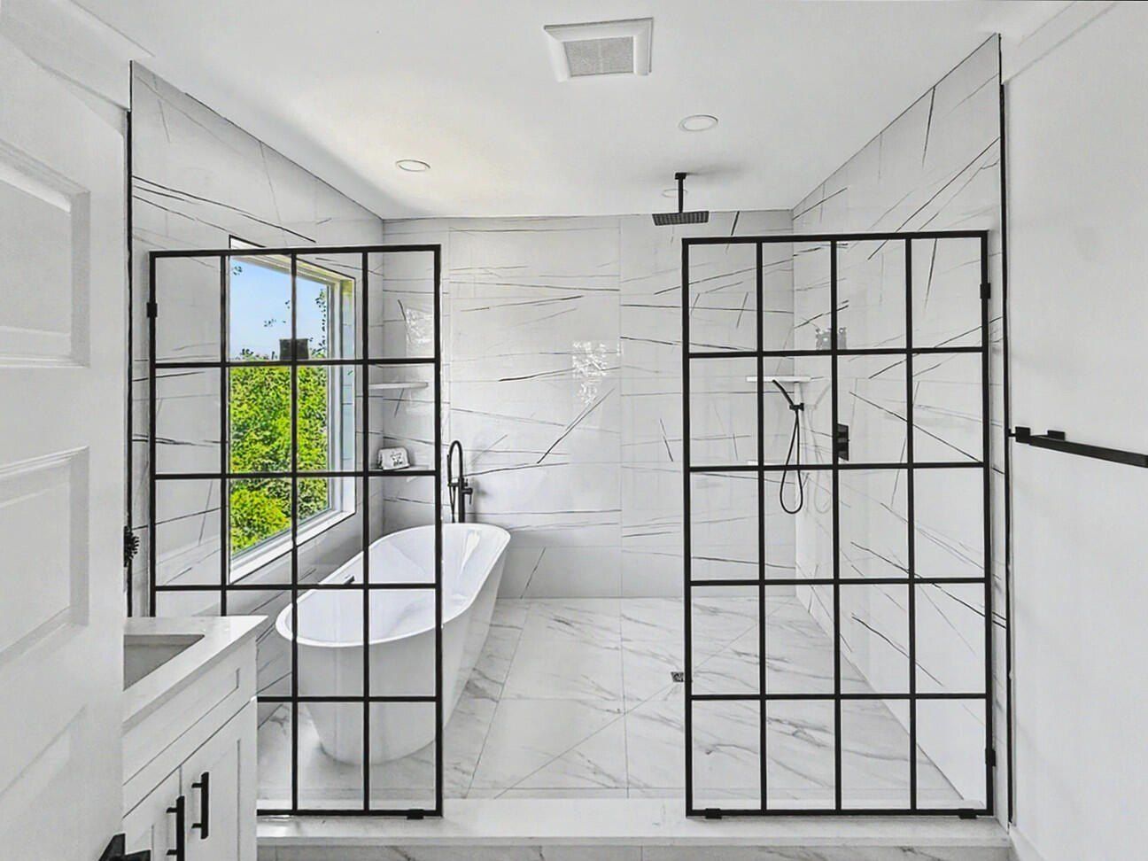 1985 Delaware Avenue. North Charleston, SC 29405