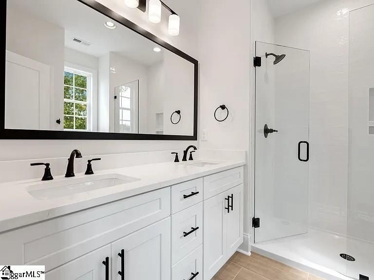 711 A N Main Street. Greer, SC 29651