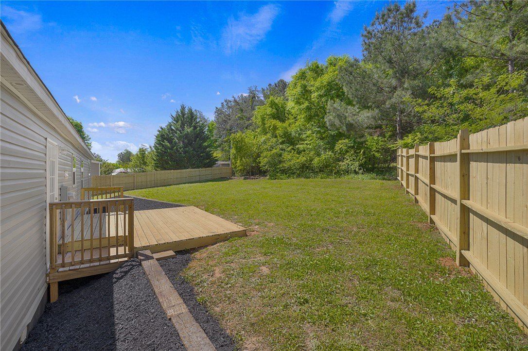 375 Griggs Road. Six Mile, SC 29682