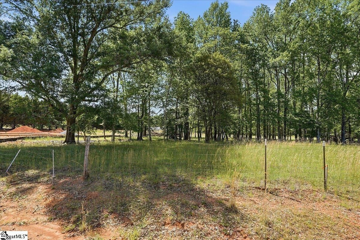 260 Wedgewood Road. Inman, SC 29349