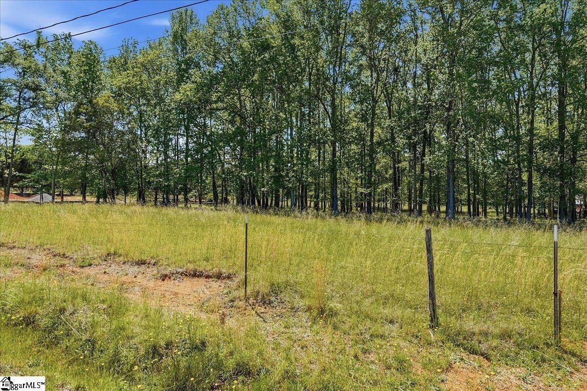 270 Wedgewood Road. Inman, SC 29349