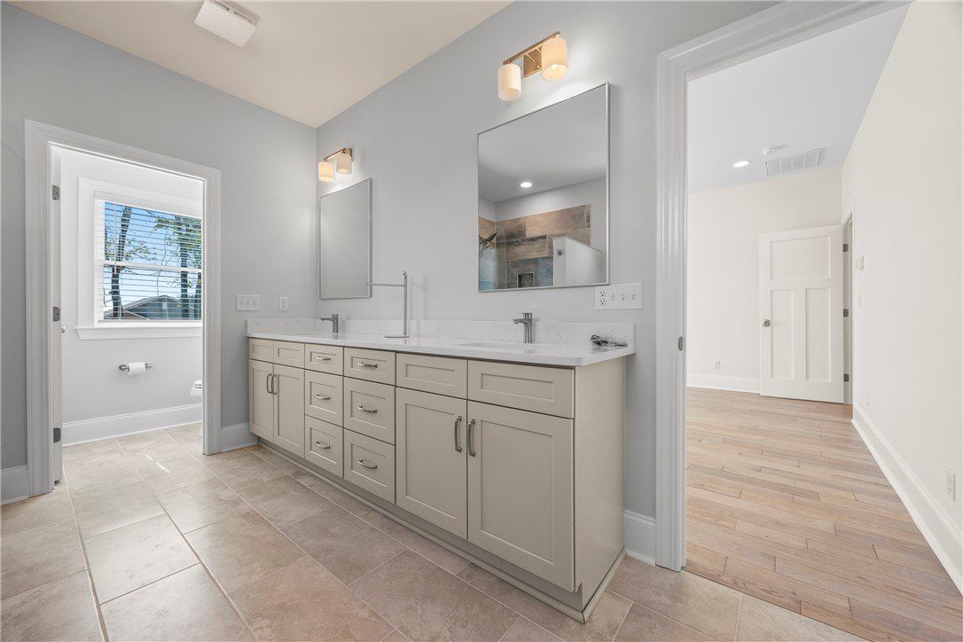 450 Falcons Lair W Drive. Walhalla, SC 29691