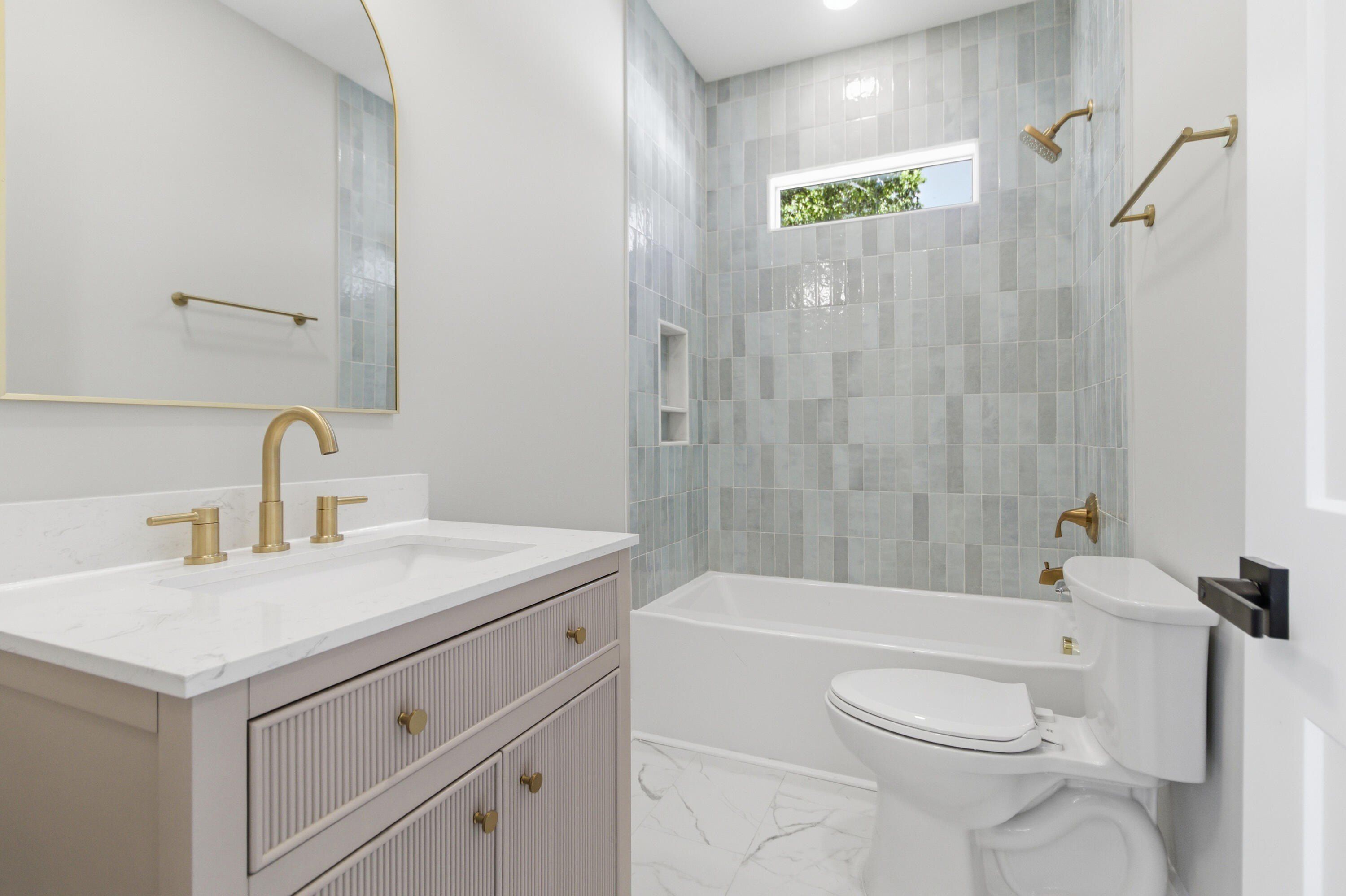 1924 Redwood Street. North Charleston, SC 29405