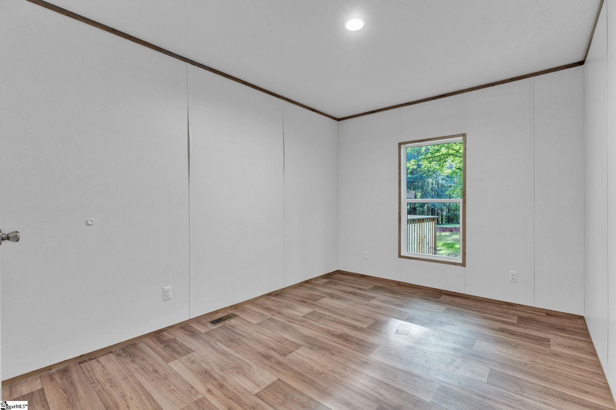 111 Russell Court. Belton, SC 29627