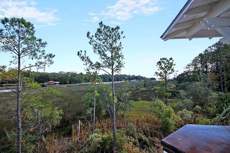 112 Peninsula Drive. Ravenel, SC 29470
