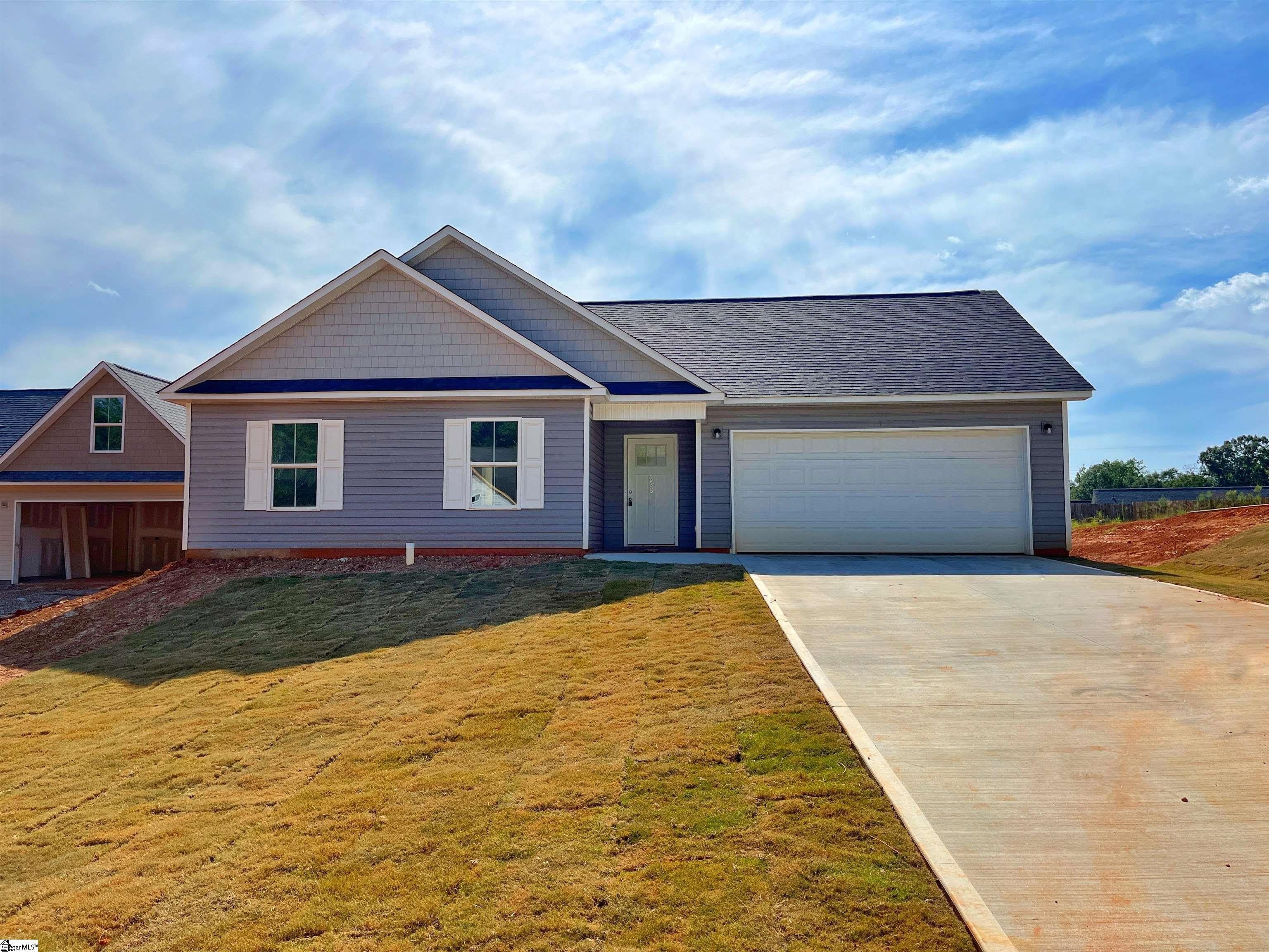 218 Kahlen Court. Piedmont, SC 29673