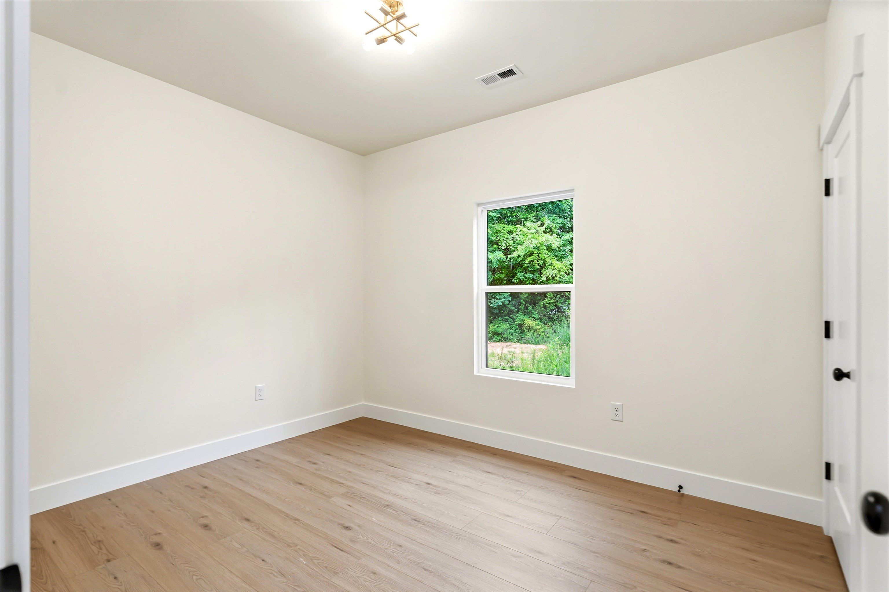 17A17B Belle Court. Greenville, SC 29605