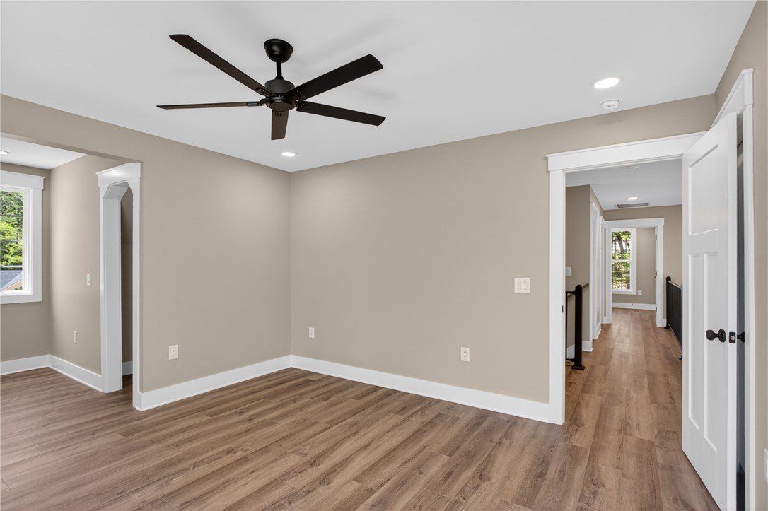 438 Falcons Lair W Drive. Walhalla, SC 29691