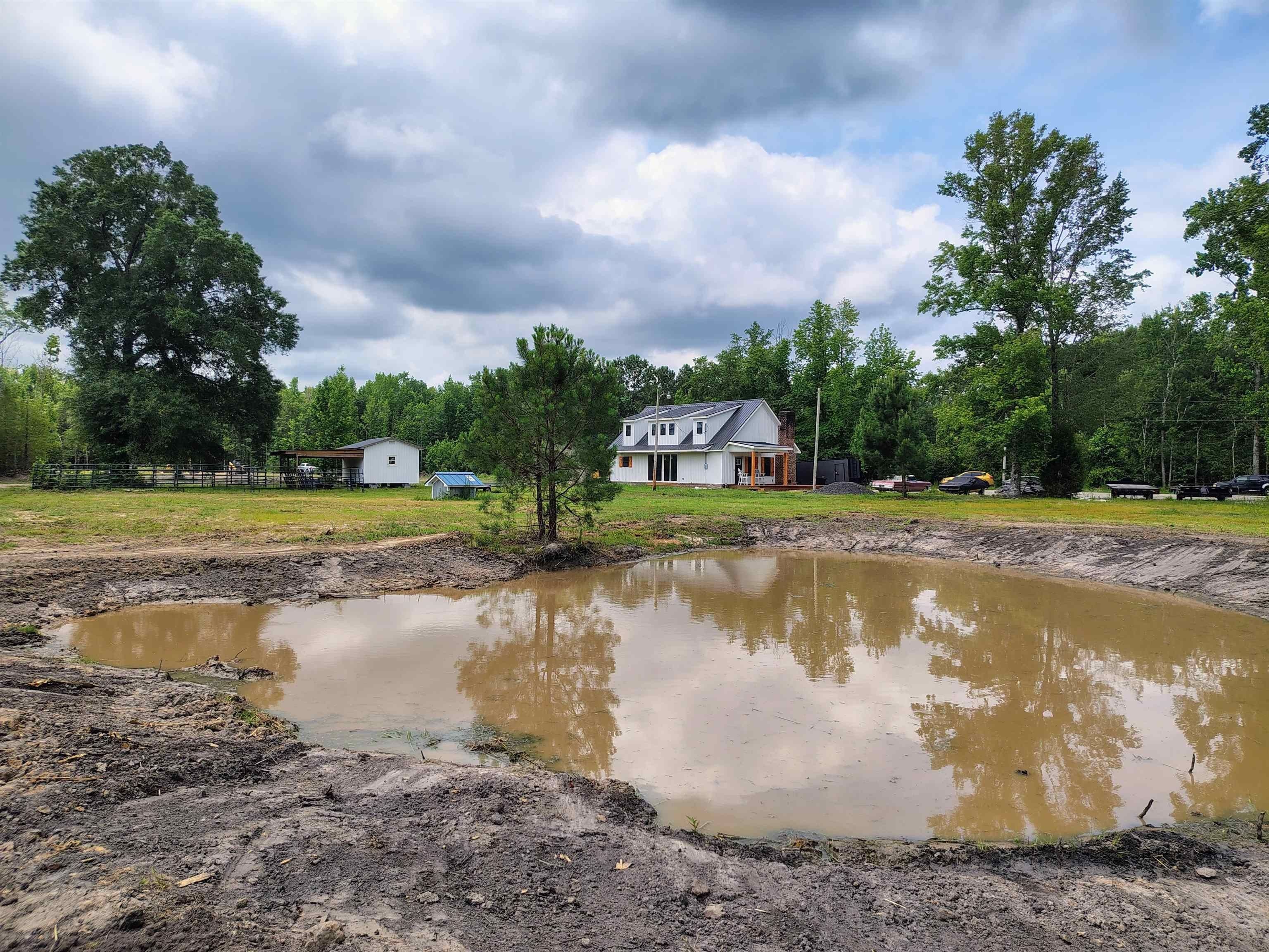735 Hemingway Rd. Longs, SC 29568