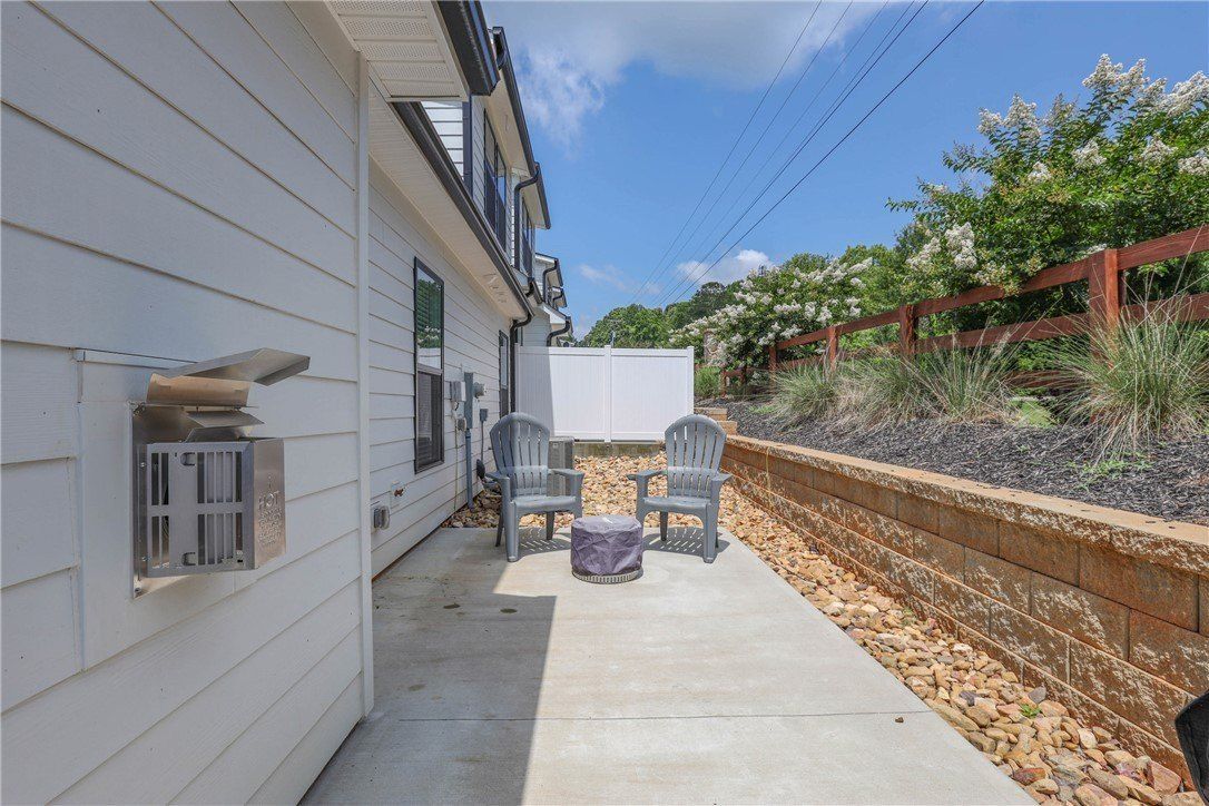 317 Breakwater Lane. Seneca, SC 29678
